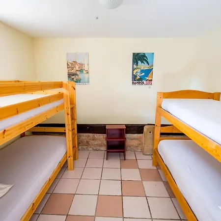 Domaine Du Bourg étape Hostal *