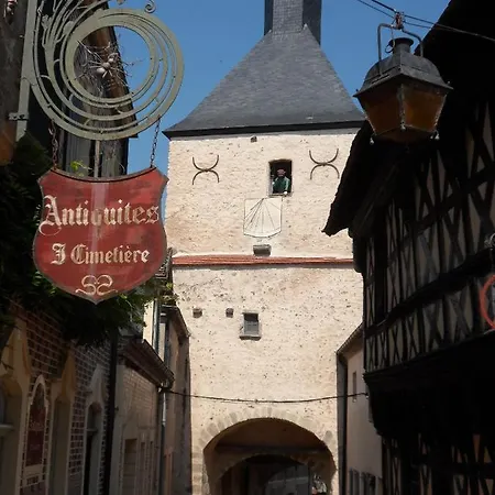 Hostal Domaine Du Bourg étape *